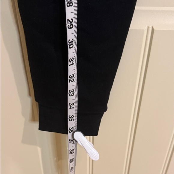 Puma Kids Black Fleece Sweats Joggers with Pink Logo Size 14/16 - Picture 8 of 11